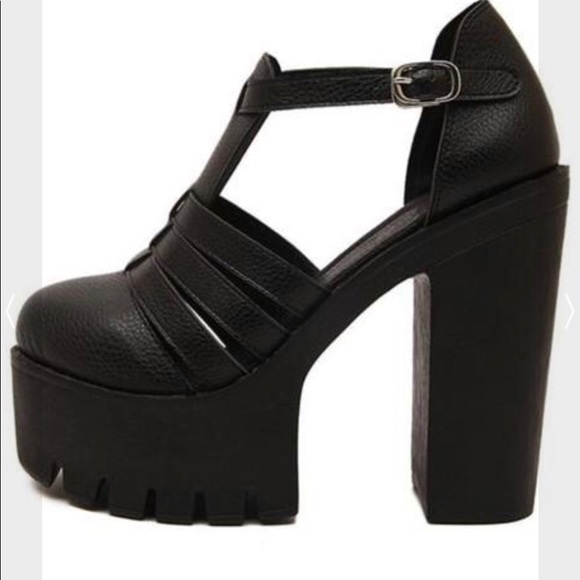 Platform shoe - Picture 2 of 2